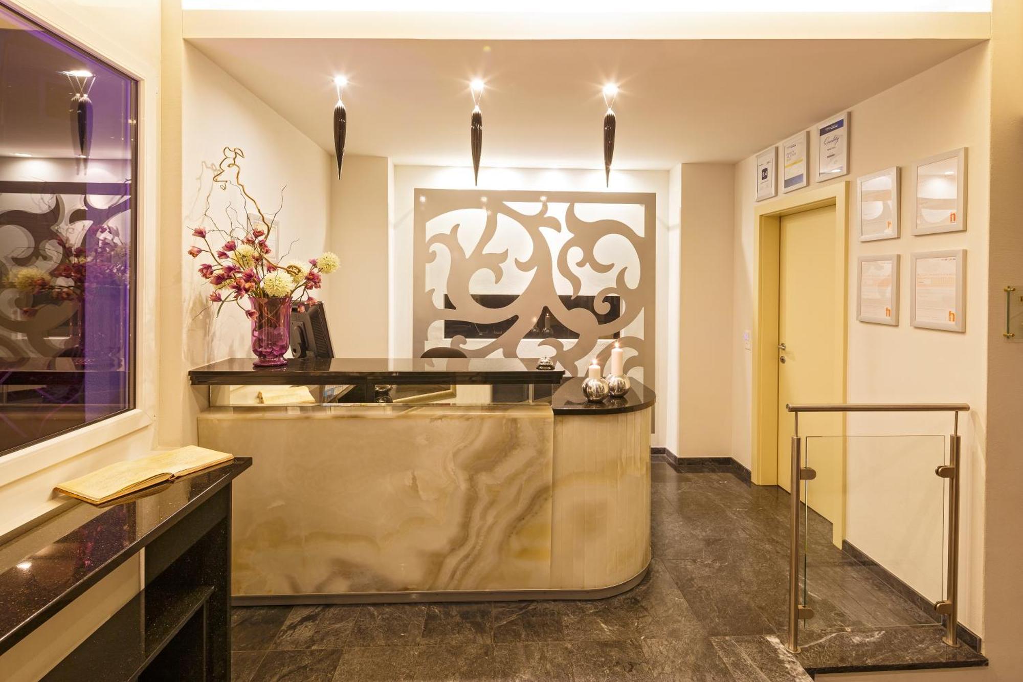 Business Hotel First Feusisberg Dış mekan fotoğraf