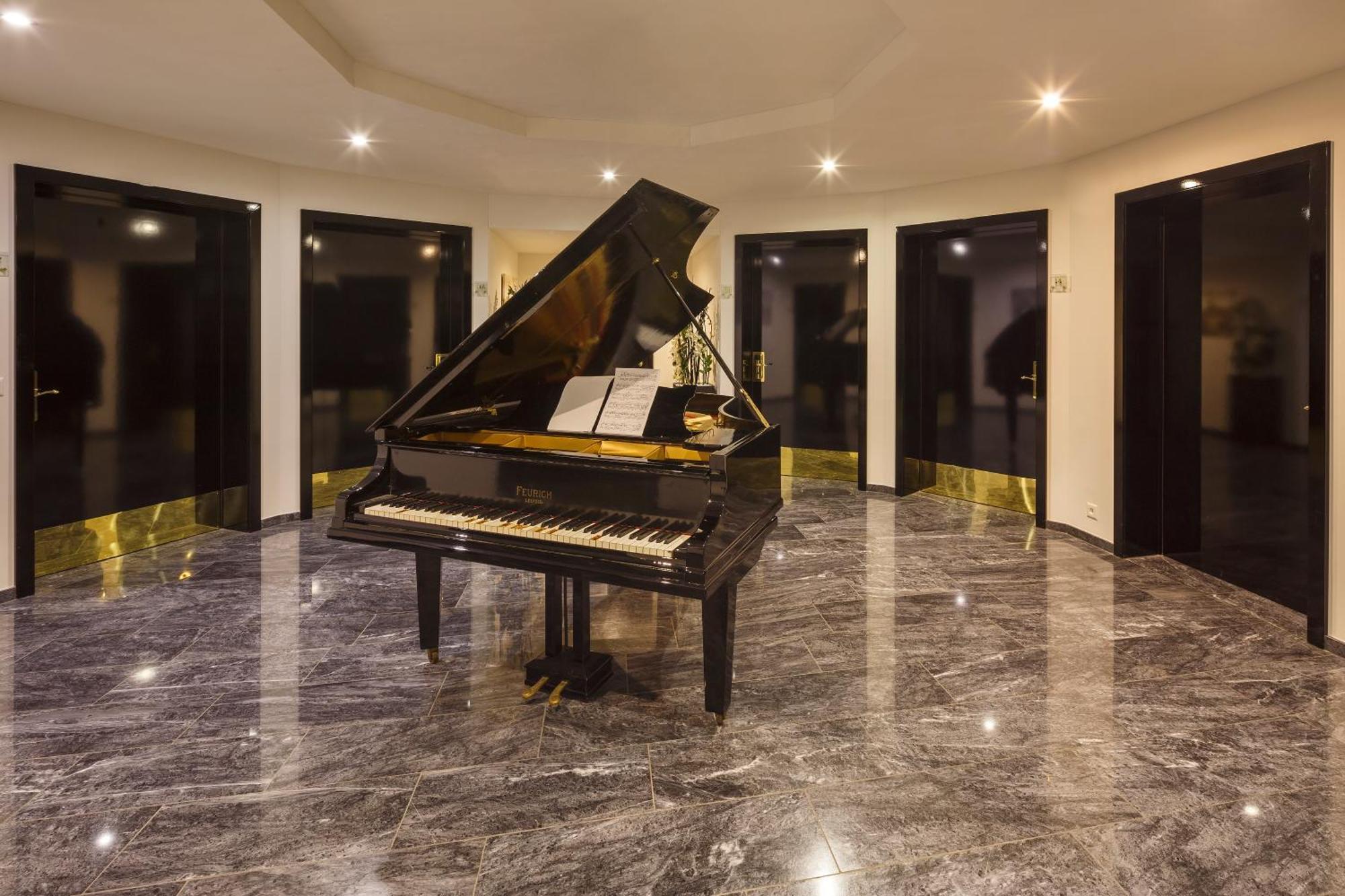 Business Hotel First Feusisberg Dış mekan fotoğraf